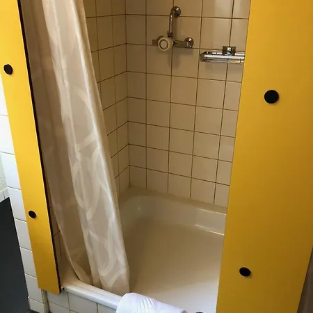Juhui Hostel *